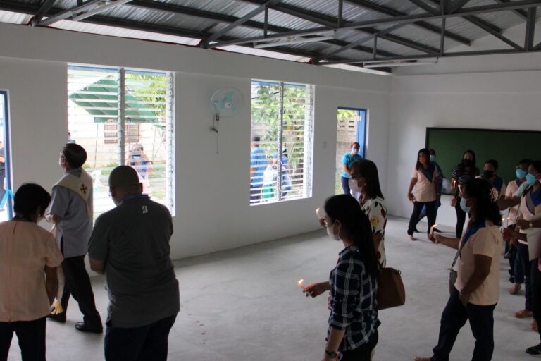 … while parents and teachers marveled at the new classrooms.